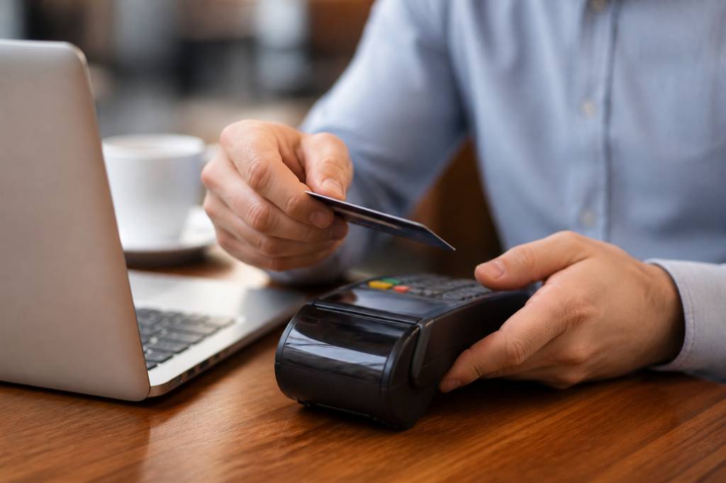 Assurance et carte bancaire : garanties, protections et indemnisation en cas de sinistre