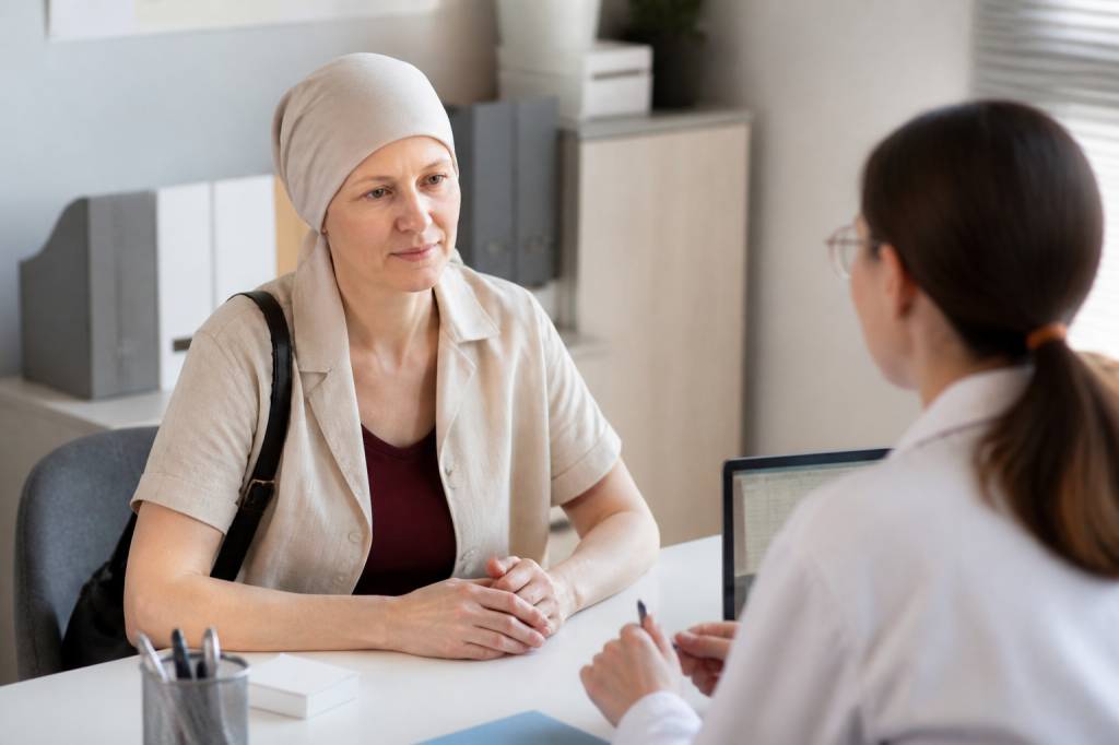 Assurance cancer : comment choisir une couverture adaptée face aux frais de soins
