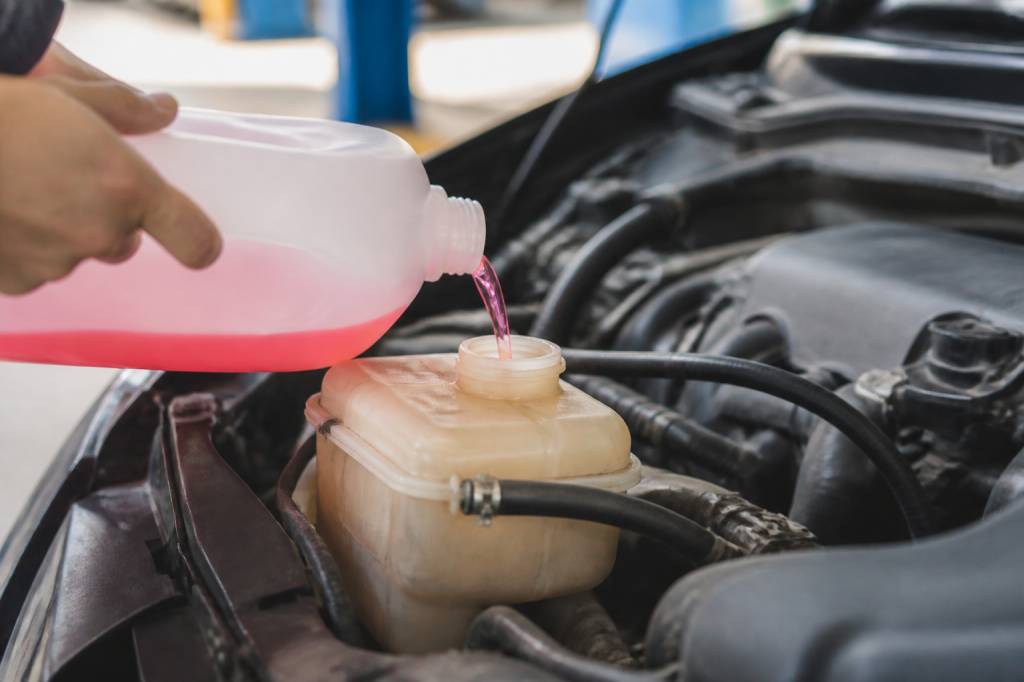 À quoi sert le liquide de refroidissement ? Rôle, fonctionnement et conseils d’entretien