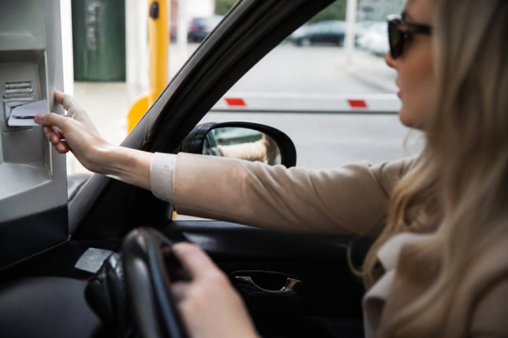 Aide aux stationnement : les solutions pour faciliter vos déplacements en voiture