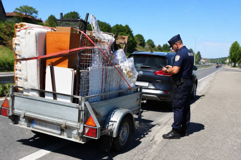 Amende pour surcharge : montant, sanctions et recours possibles